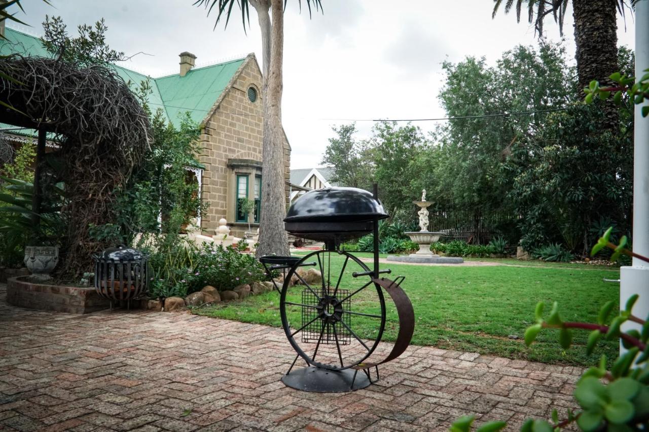 Outentique Accommodation Oudtshoorn Exterior photo
